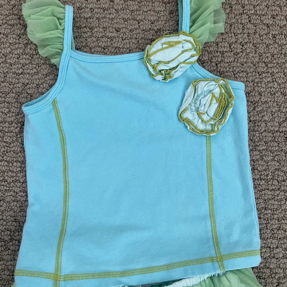 B. Lulu Tanktop and skirt in blue and green. Size 6 - Picture 6 of 8